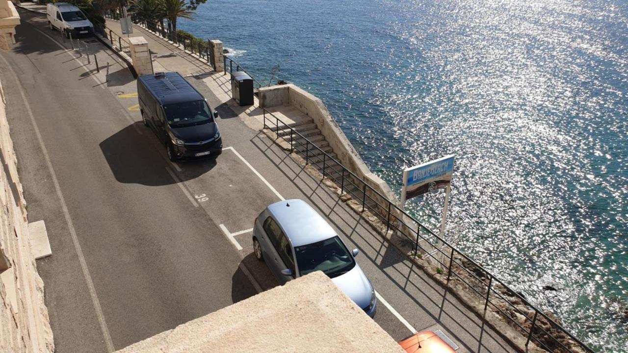 Luxury Beachfront Apartment Banje ドゥブロブニク エクステリア 写真