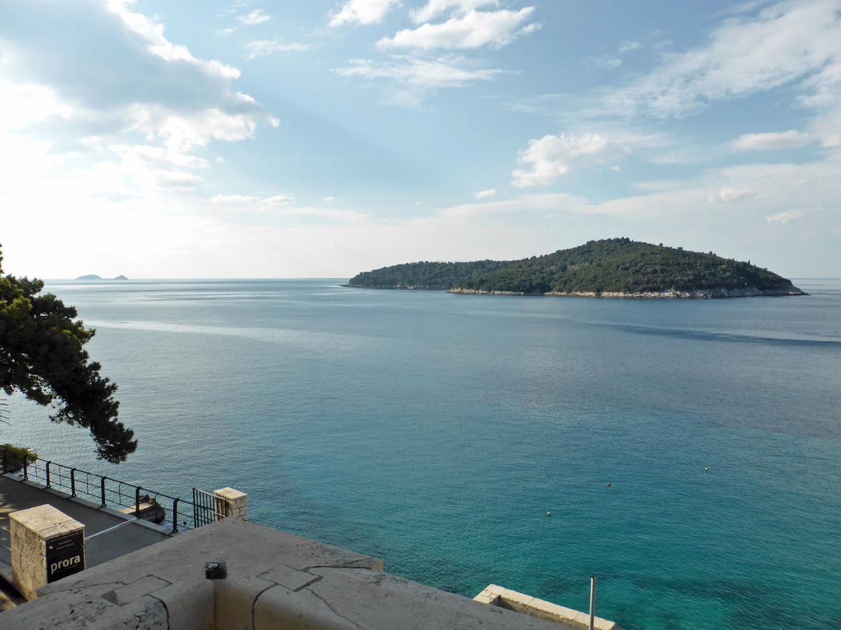 Luxury Beachfront Apartment Banje ドゥブロブニク エクステリア 写真