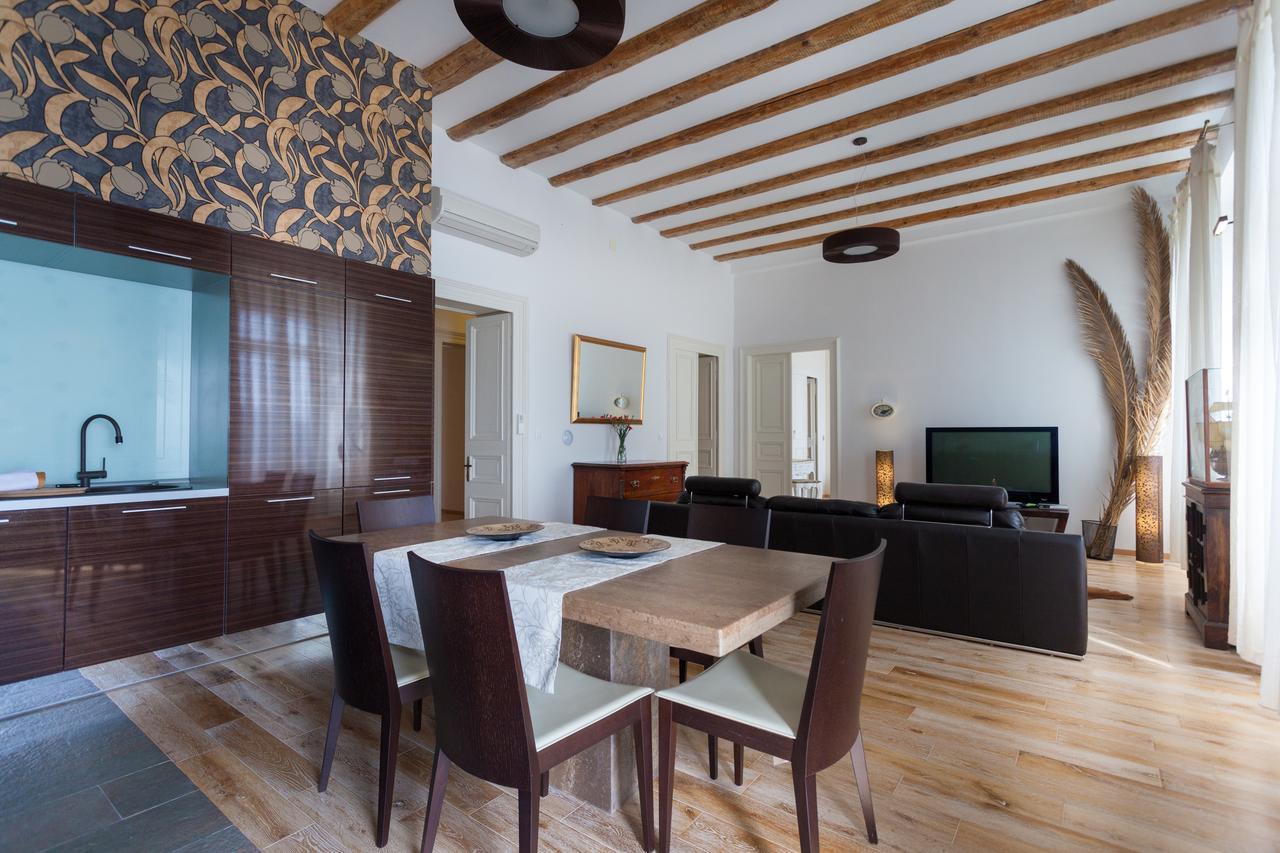 Luxury Beachfront Apartment Banje ドゥブロブニク エクステリア 写真